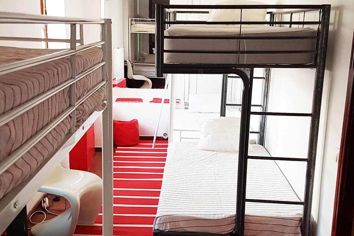 Dormitorio compartido, dormitorio mixto, baño compartido | Caja de seguridad en la habitación y wifi gratis