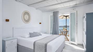 Studio (Double) | Hypo-allergenic bedding, pillowtop beds, in-room safe, blackout drapes