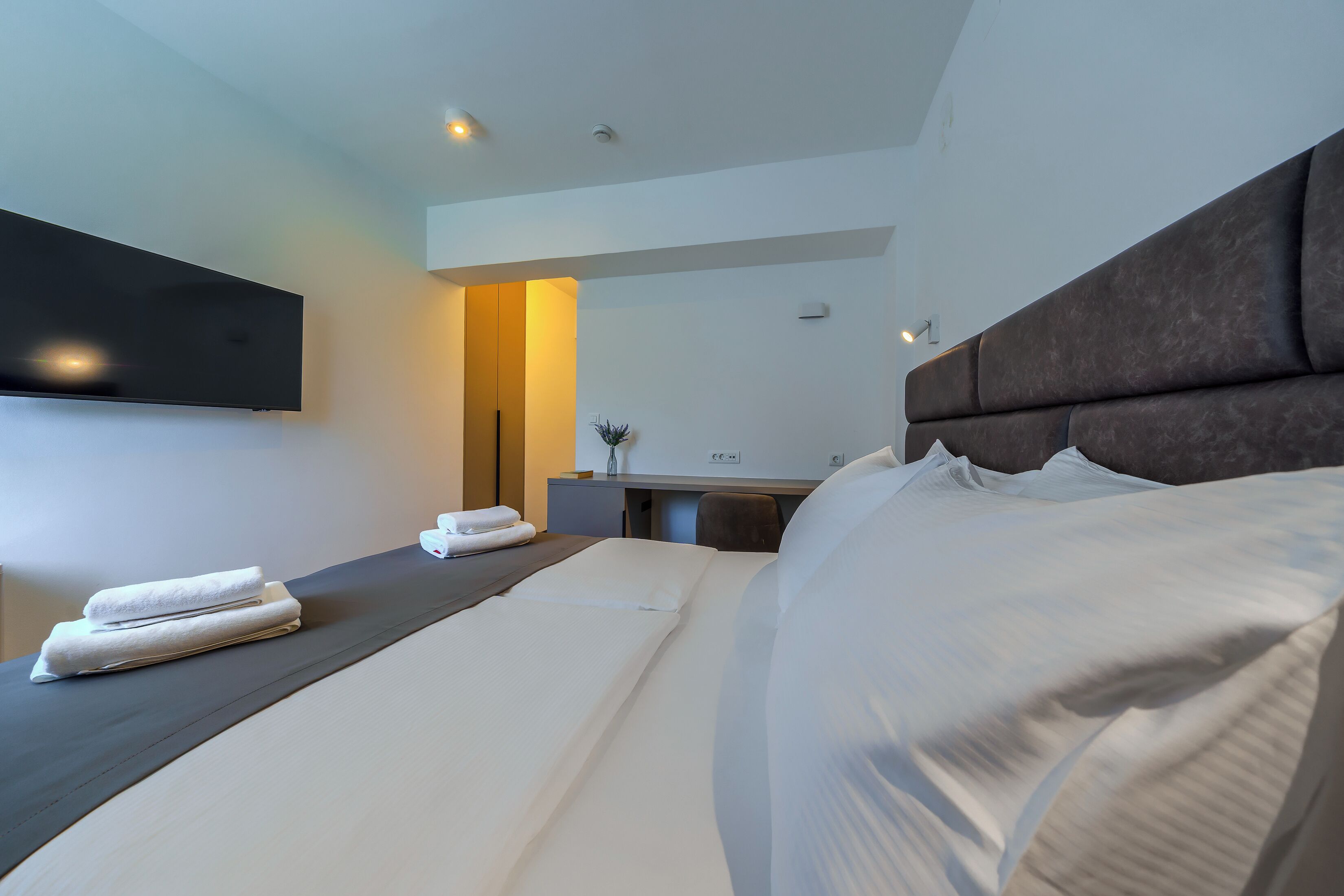 Standard Double Room, Park View