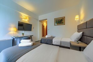 Standard Double or Twin Room, Balcony, Park View | Desk, laptop workspace, free WiFi, bed sheets - Hotel Alkar (Sinj)