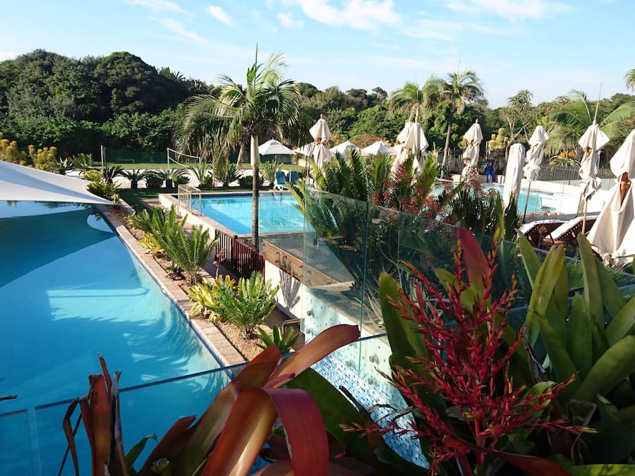 4 outdoor pools, pool umbrellas, pool loungers