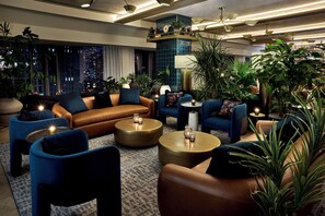 Breakfast, dinner and brunch served - Viceroy Chicago (Chicago)