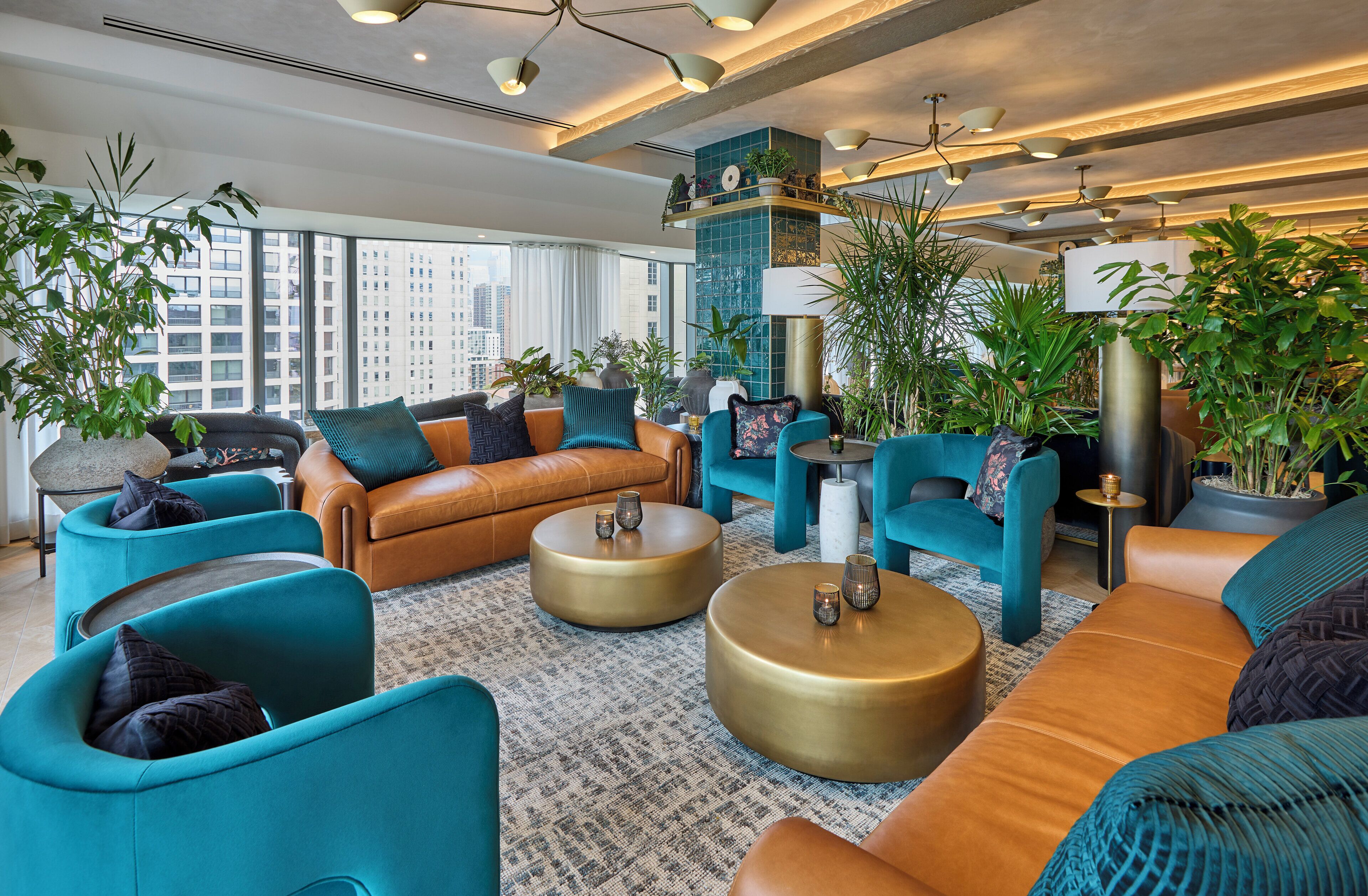 Breakfast, dinner and brunch served