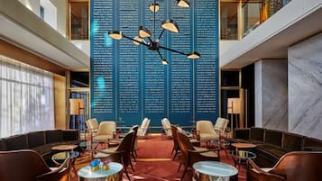 Cocktail bar