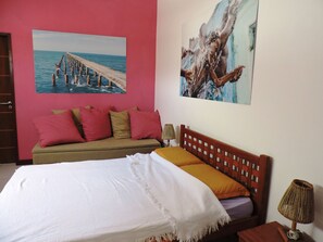 Iron/ironing board, free WiFi