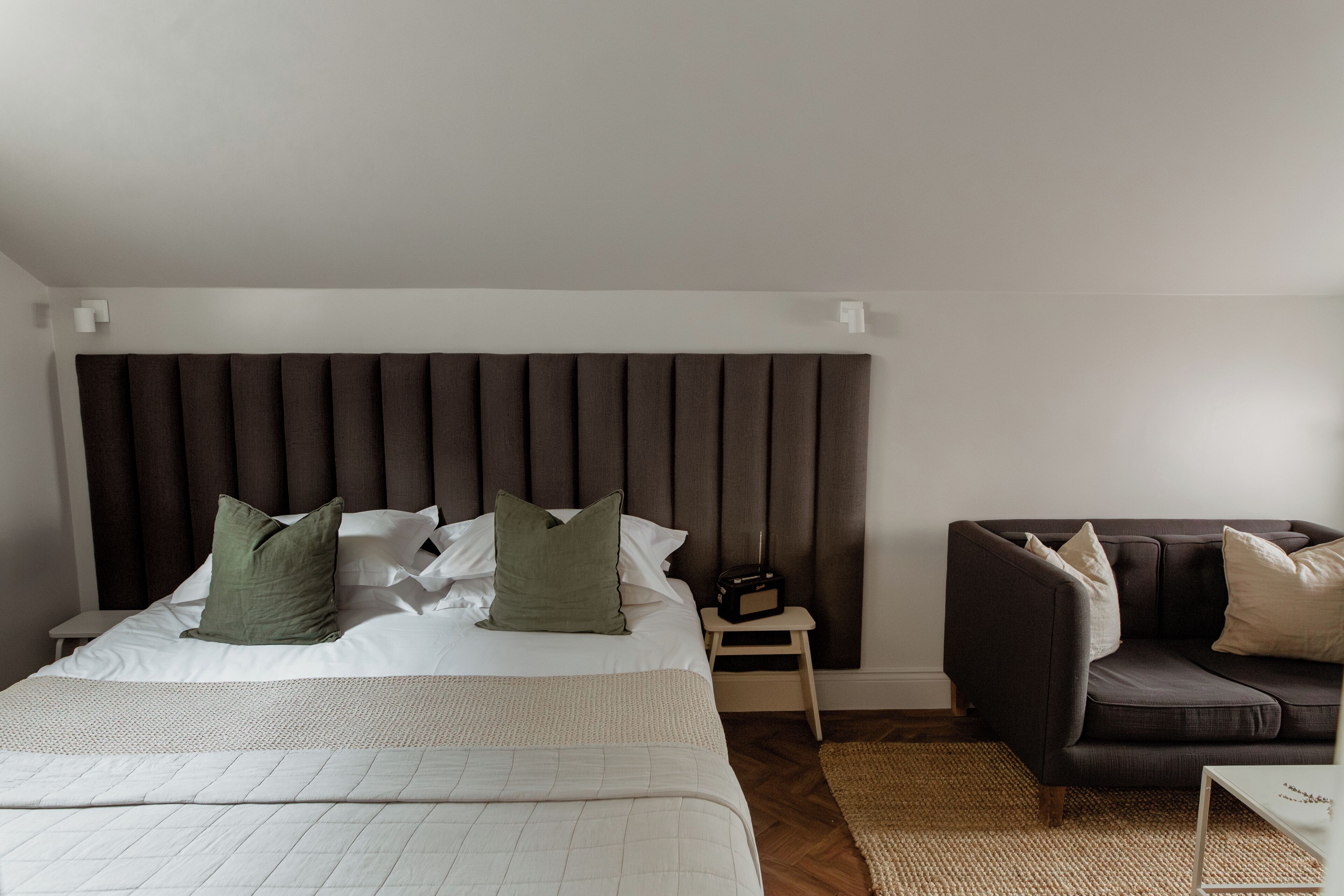 Basic-Studio, Kochnische | Zimmersafe, schallisolierte Zimmer, Bügeleisen/Bügelbrett