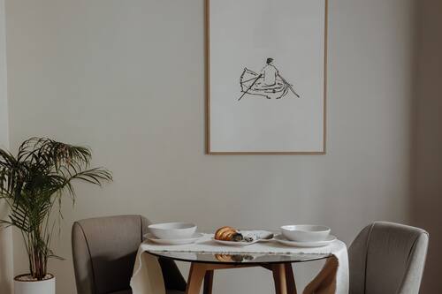 Repas dans la chambre