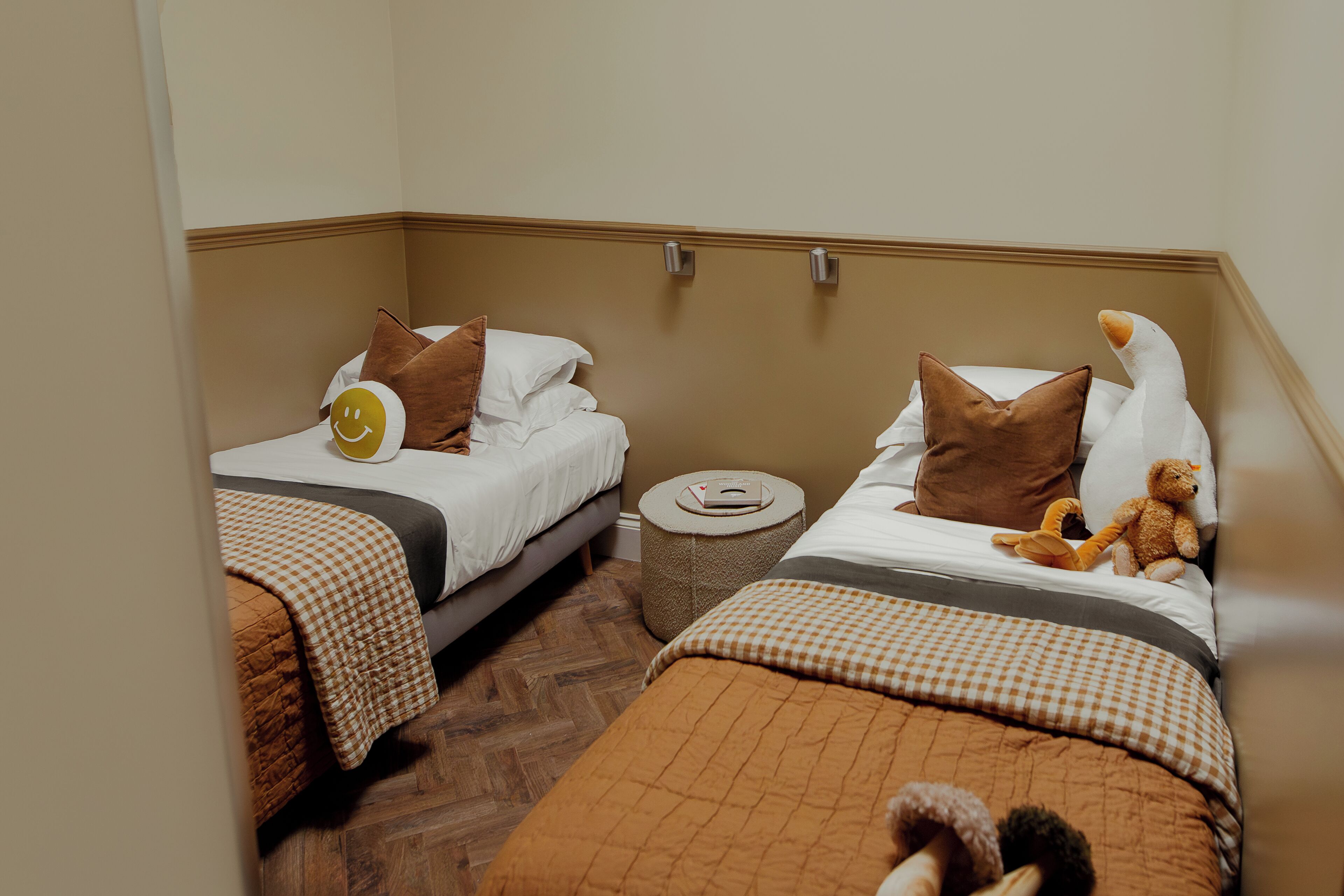 Family Apartment, 2 Bedrooms, Kitchen | In-room safe, soundproofing, iron/ironing board, free WiFi