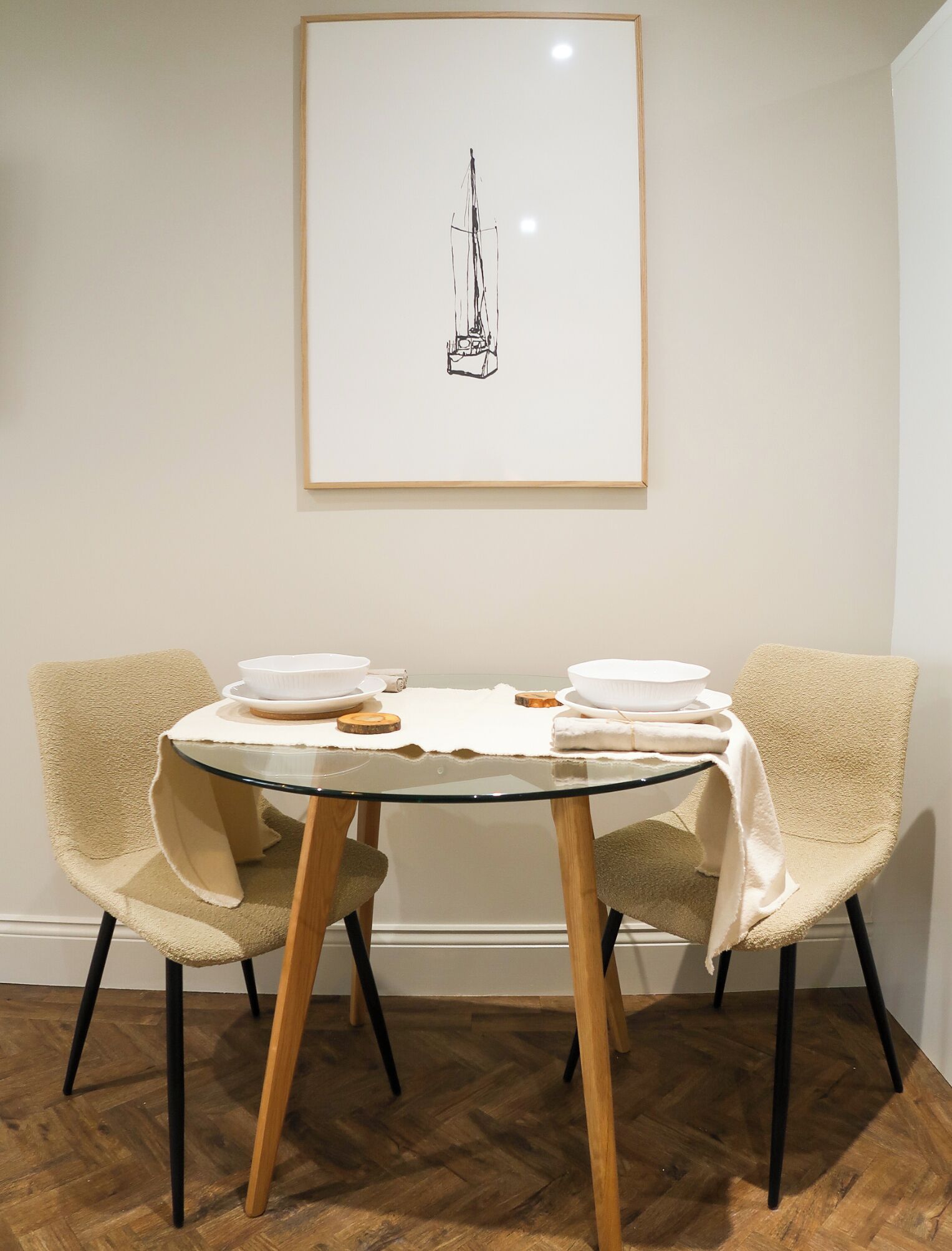 32-inch smart tv with cable channels, tv, netflix