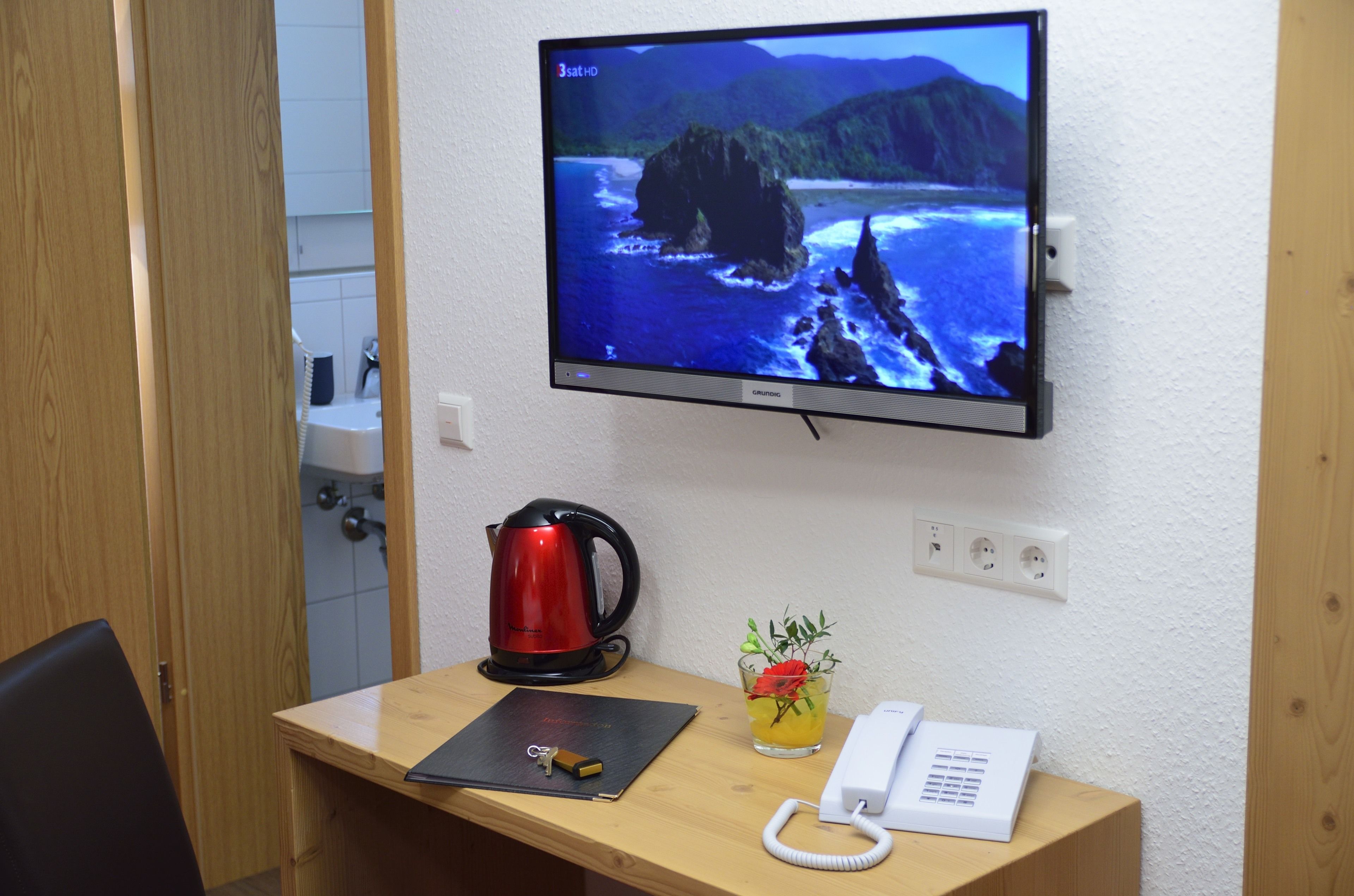 standard double room | in-room business centre