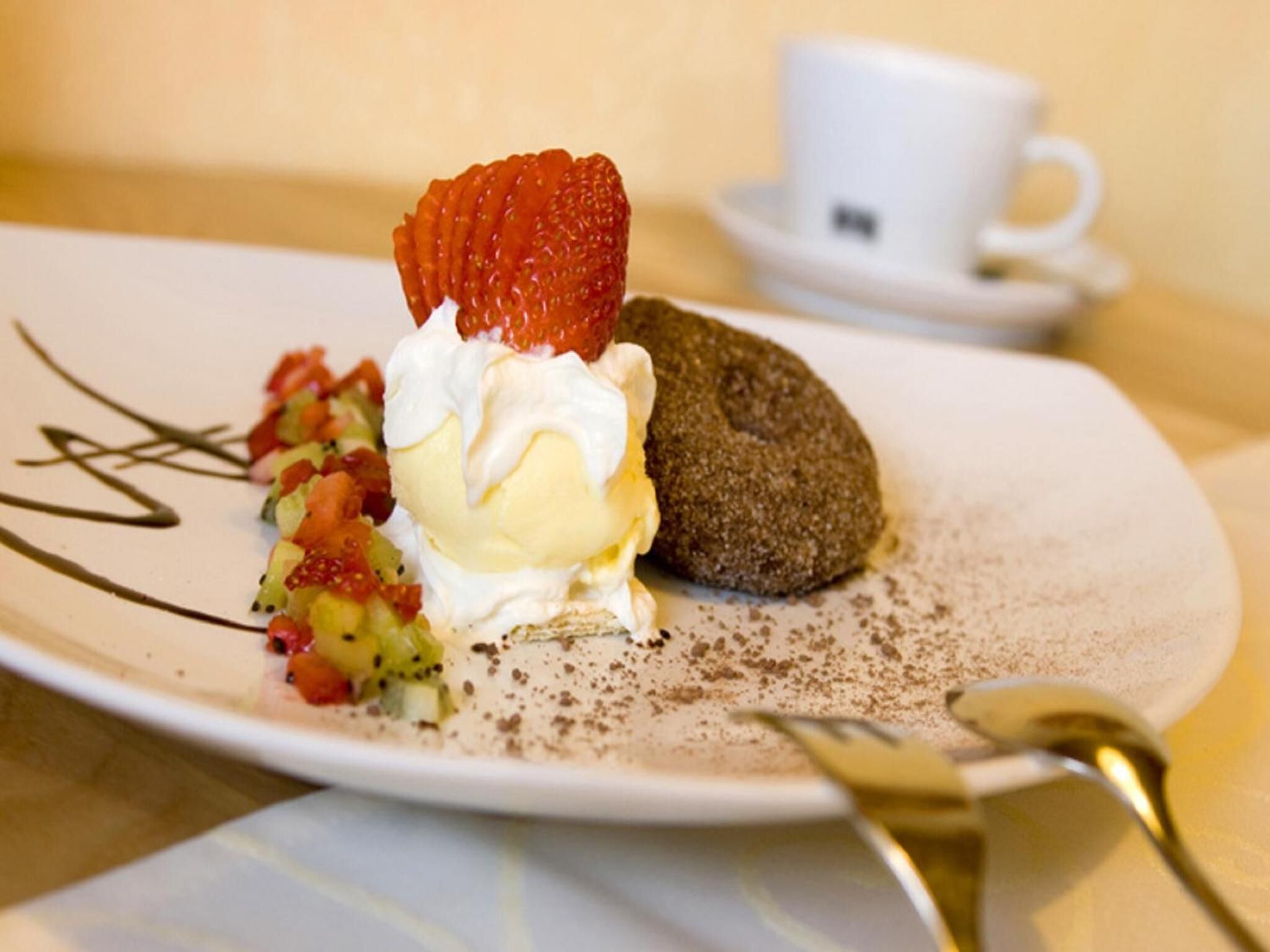 lunch and dinner served, regional cuisine