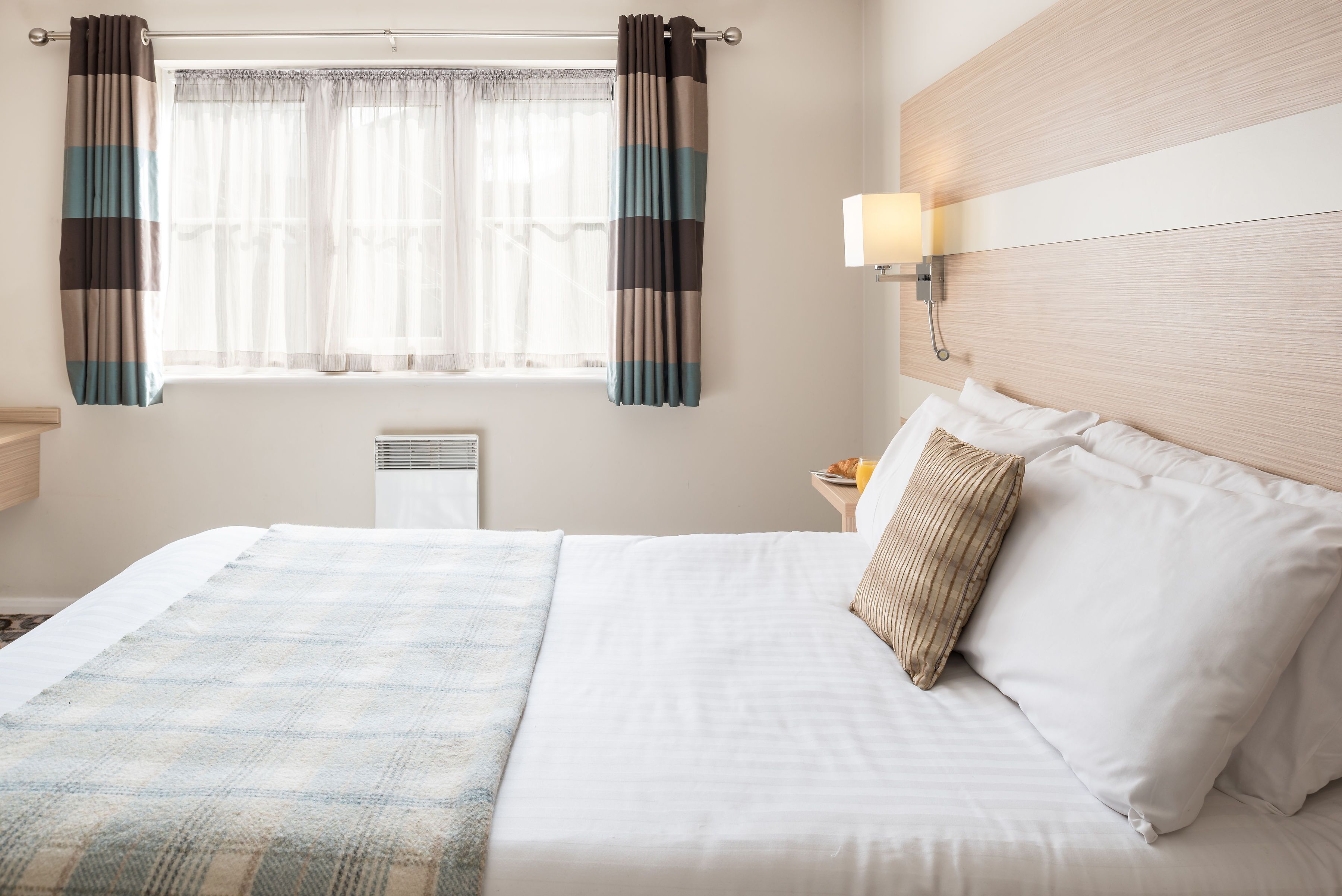 standard double room | hypo-allergenic bedding, in-room safe, desk, laptop workspace