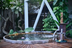 室外 SPA 浴缸