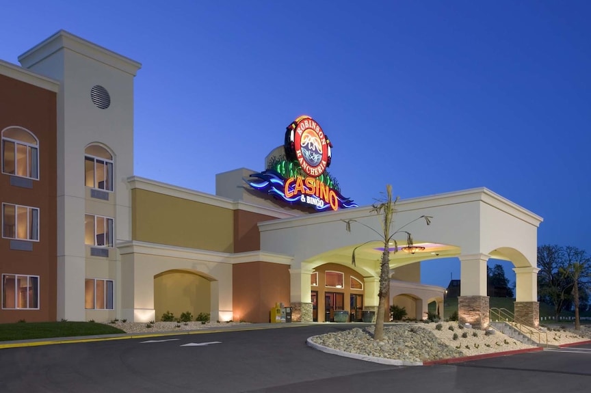 Robinson Rancheria Resort & Casino