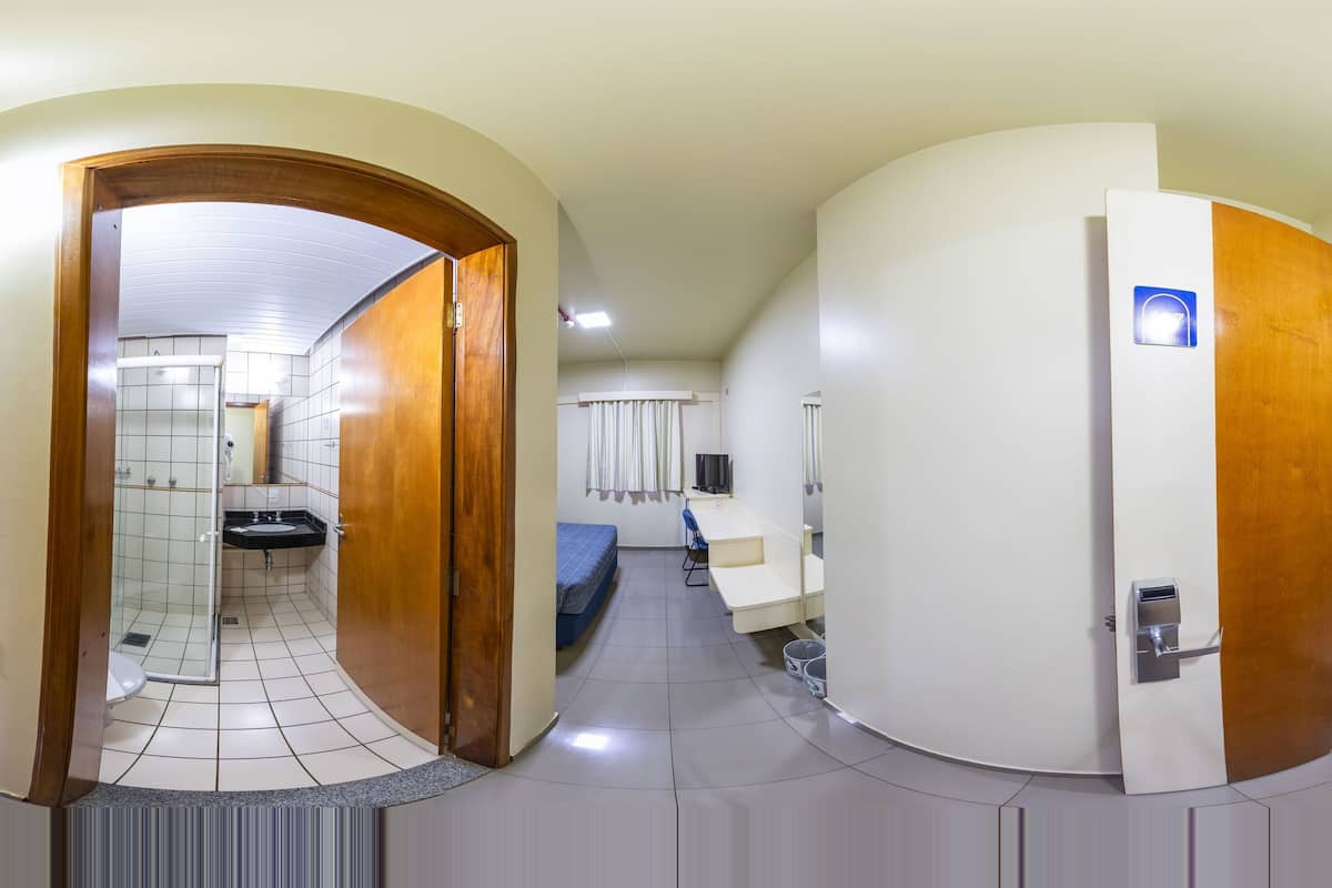 deluxe double room | minibar, in-room safe, desk, blackout curtains