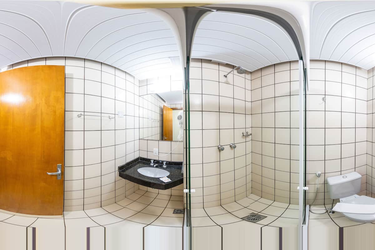 deluxe double room | minibar, in-room safe, desk, blackout curtains