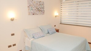 1 bedroom, individually decorated, individually furnished
