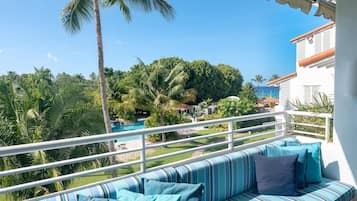Apartment, 2 Bedrooms | Property grounds