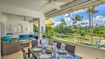 Apartment, 2 Bedrooms | Outdoor dining