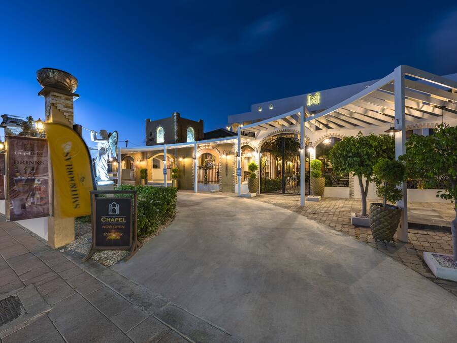 Fachada del alojamiento - Noche