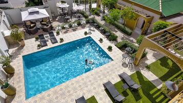 Comfort Double Room, 1 Queen Bed with Sofa bed | Terrace/patio