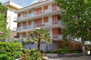 Front of property - Hotel Arno (Misano Adriatico)