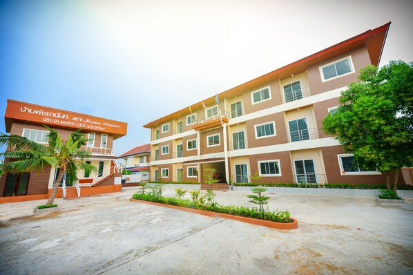 Front of property - PN Home Service (Bangkok)