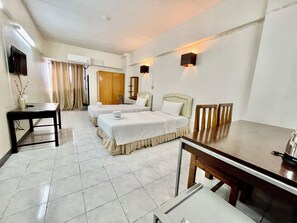 Deluxe Twin Room | Free WiFi, bed sheets