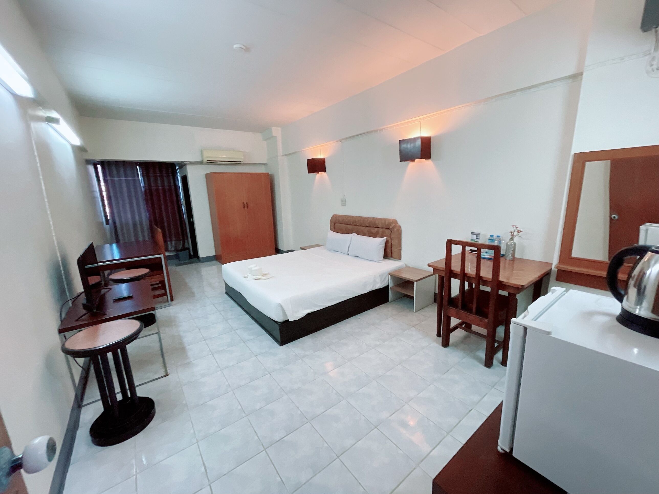 Deluxe Double Room | Free WiFi, bed sheets