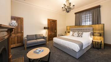 Deluxe-Suite, 1Â King-Bett, mit Bad, Parkblick