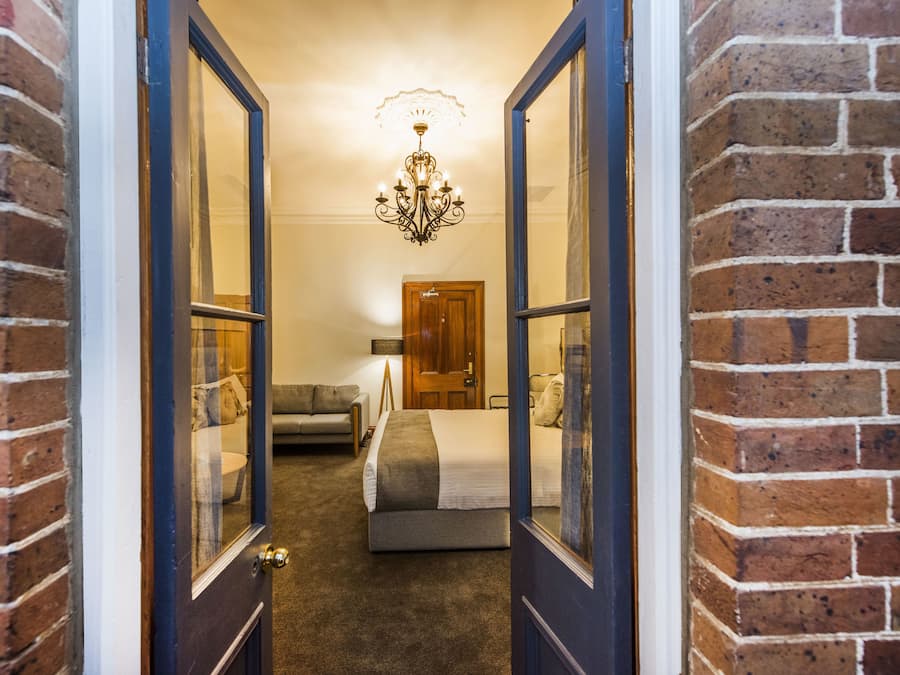 Suite 2 - Deluxe King Suite | Terrace/patio