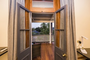 Suite 2 - Deluxe King Suite | View from room - The Parkview Hotel Mudgee (Mudgee)