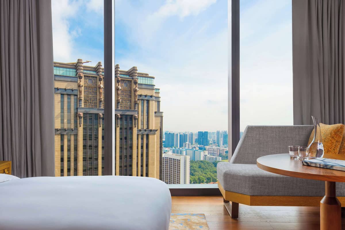 1 bedroom, premium bedding, minibar, in-room safe