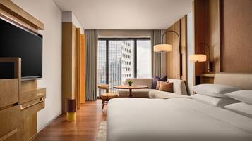 Room, 1 King Bed | 1 bedroom, premium bedding, minibar, in-room safe