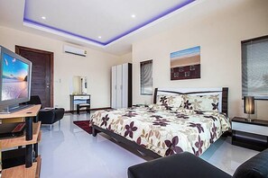 3-Bedroom Villa  | 3 bedrooms, in-room safe, iron/ironing board, free WiFi