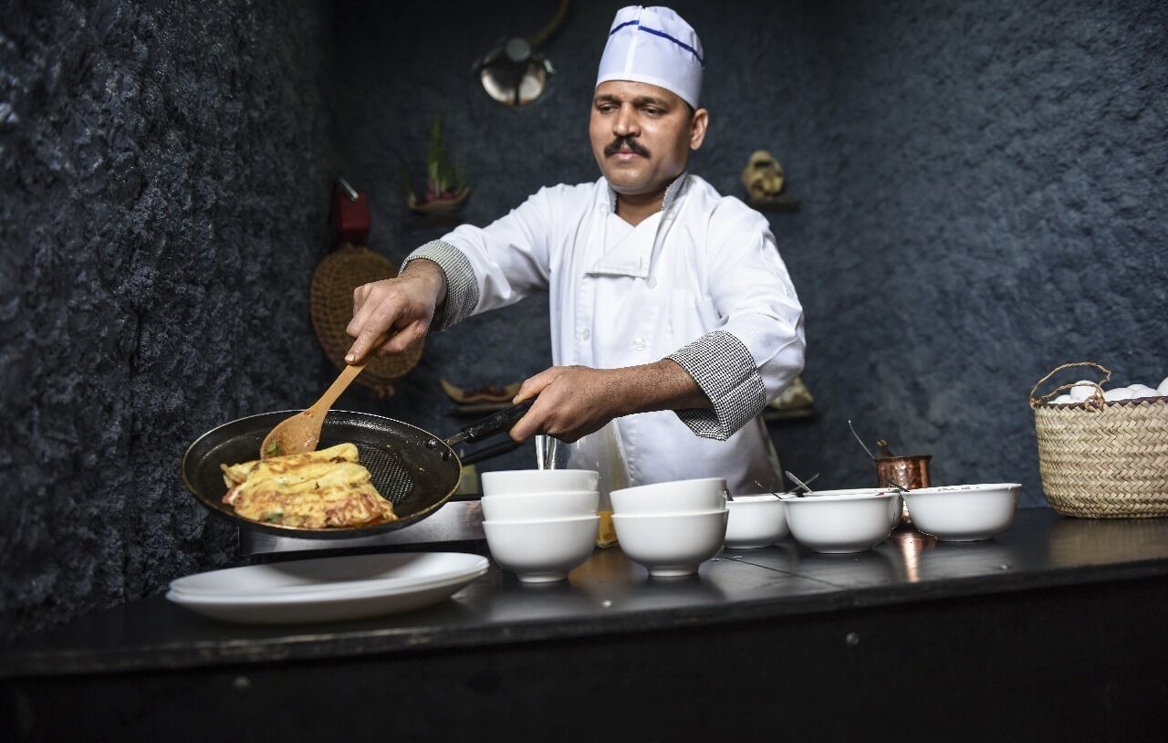 breakfast and dinner served