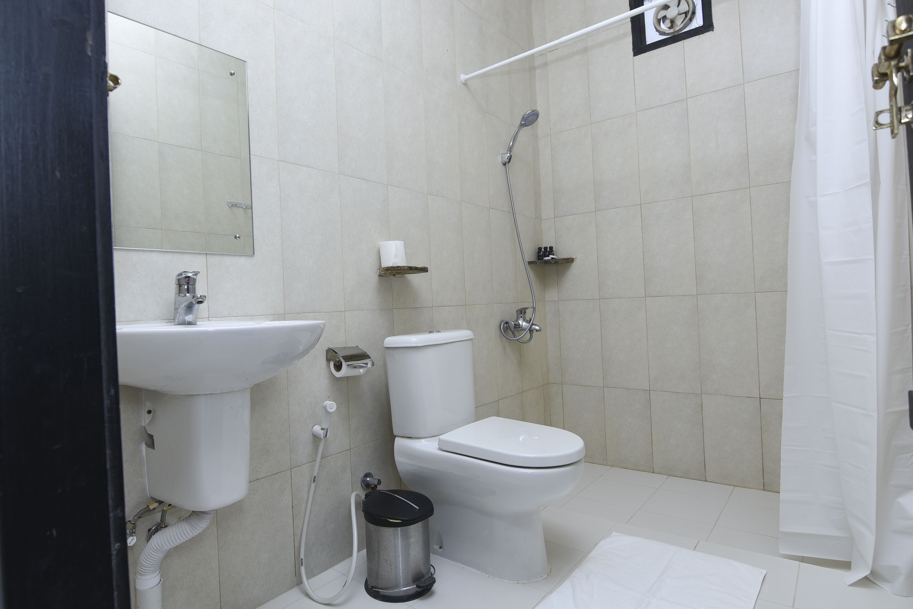 standard room, non smoking | 1 bedroom, free cots/infant beds, rollaway beds