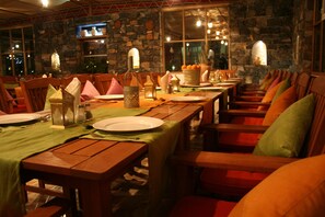 Frühstück und Abendessen