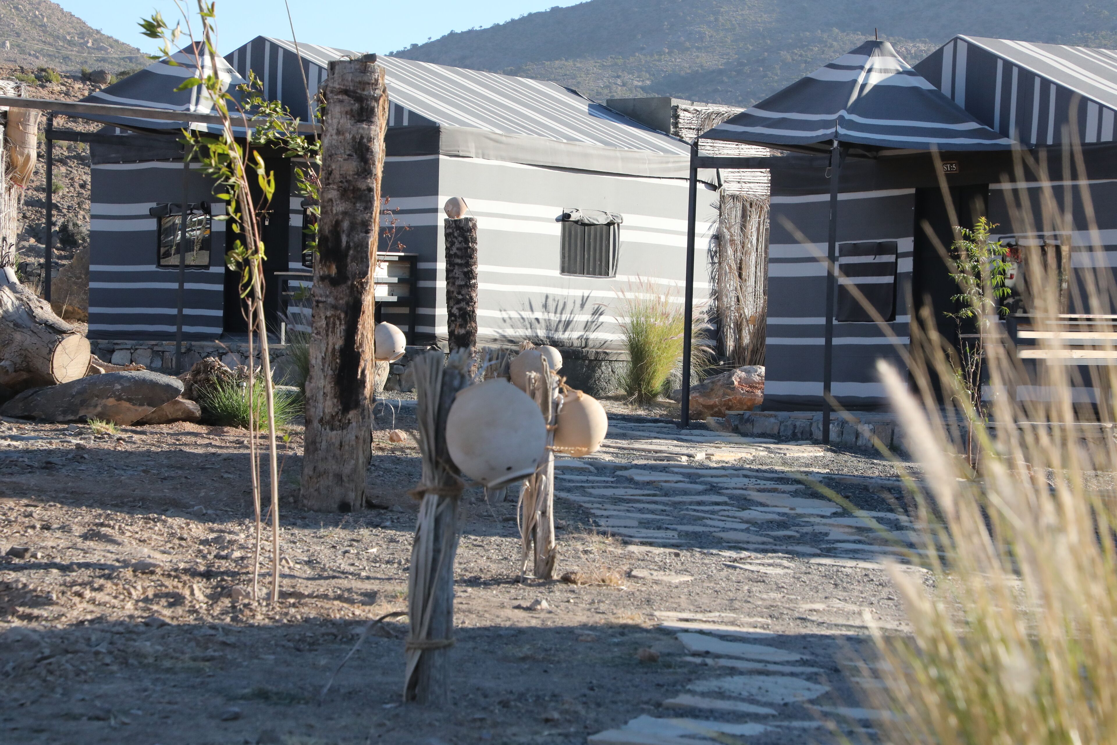 deluxe tent, non smoking | 1 bedroom, free cots/infant beds, rollaway beds