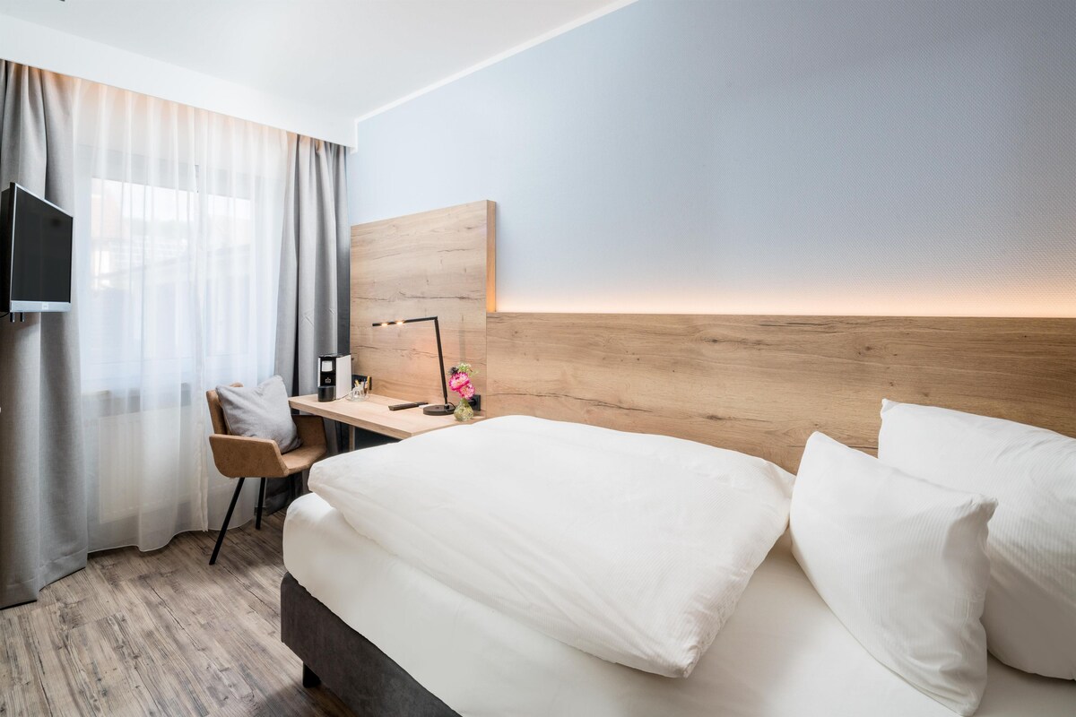 Habitación estándar, 1 cama individual | Ropa de cama hipoalergénica y caja de seguridad en la habitación 