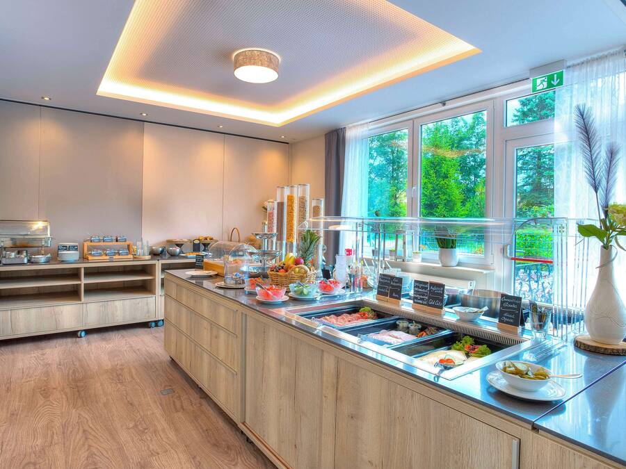 Termasuk sarapan bufet setiap hari