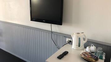 Room, 1 Queen Bed, Lake View | Coffee and/or coffee maker
