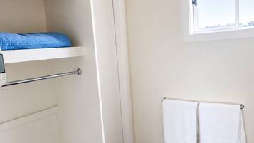 Apartment, 2 Bedrooms, Kitchen | Wardrobe