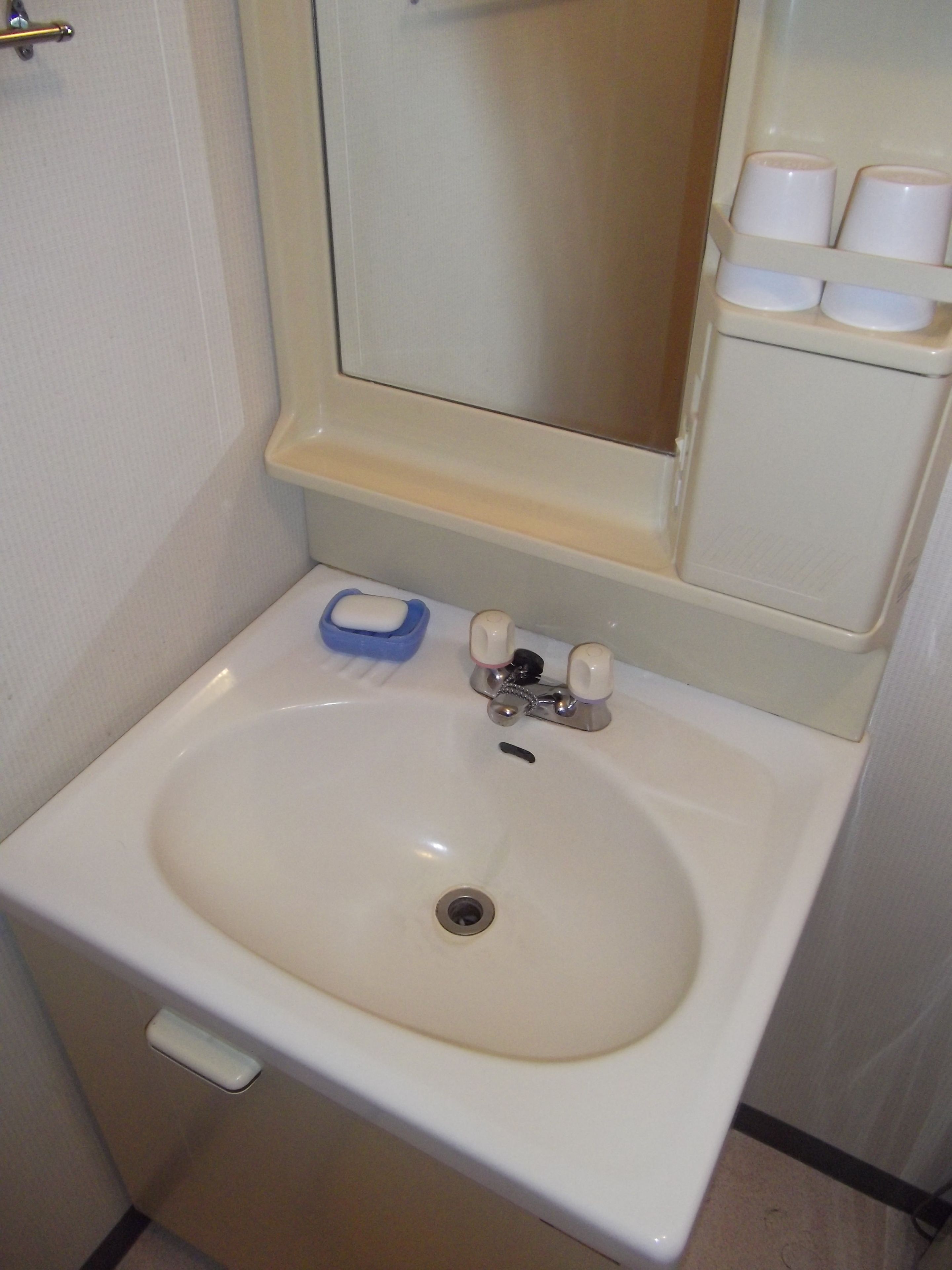 apartment, 3 bedrooms | bathroom sink