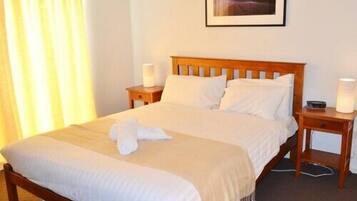 2 bedrooms, iron/ironing board