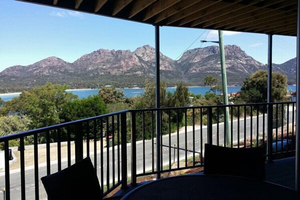 Casa, 2 habitaciones | Balcón