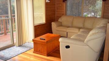 House, 2 Bedrooms | Living area