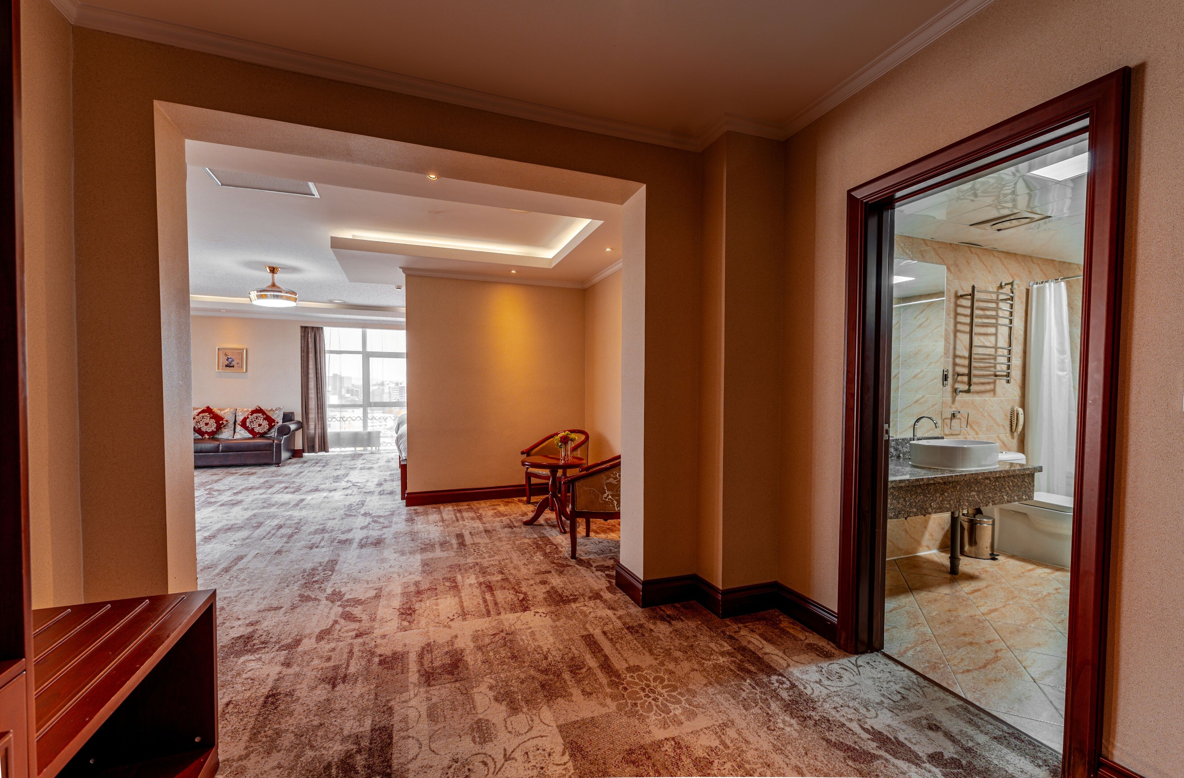 Premium bedding, in-room safe, desk, laptop workspace