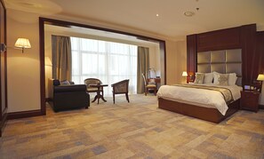 디럭스룸, 킹사이즈침대 1개 | 1 개의 침실, 고급 침구, 객실 내 금고, 책상
