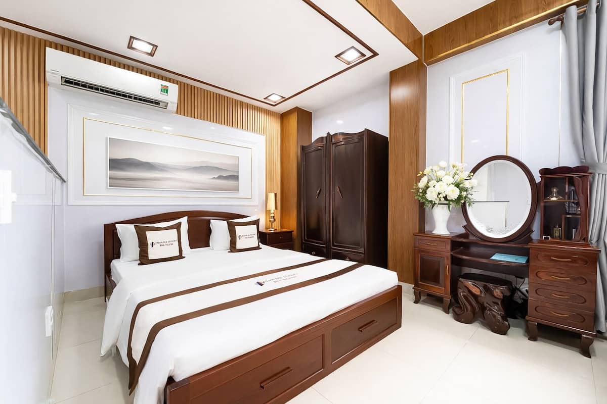 Family Apartment, 1 Bedroom, City View, Tower | In-room safe, individually furnished, desk, laptop workspace